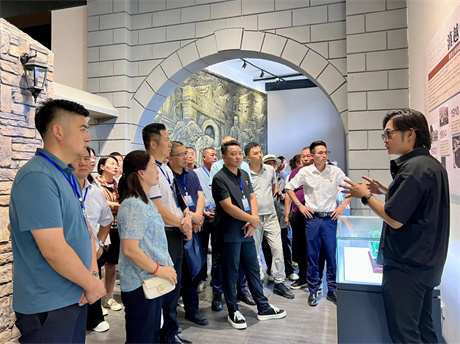 1719806080445023.jpg 1719805829124116.jpg